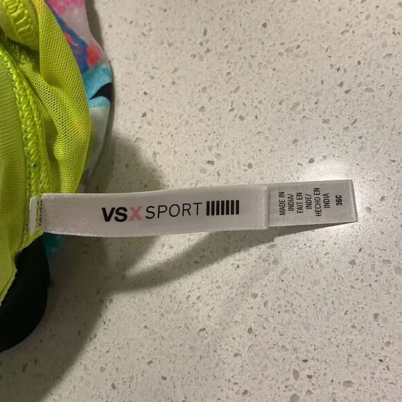 Victoria’s Secret sports bra size 36C￼ - Picture 6 of 7